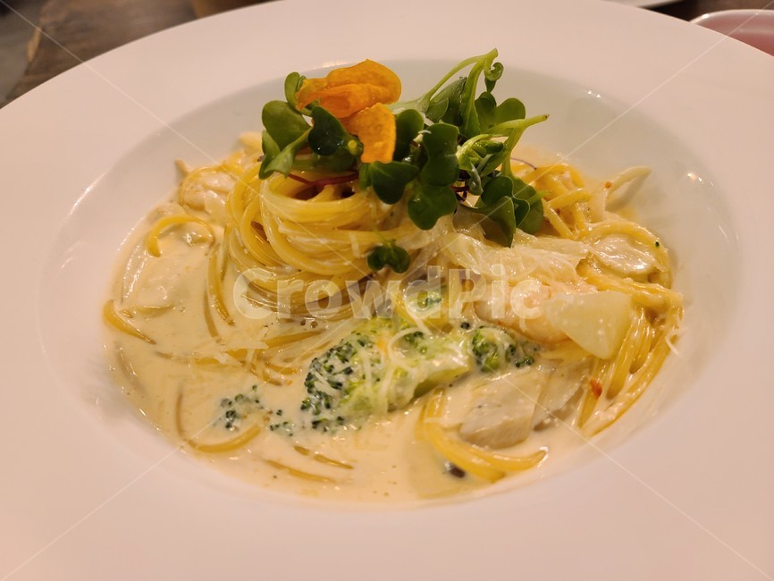 pasta,noodle,국수,furniture,가구,dish,요리,food,meal,식사,음식,외식,파스타,식당,레스토랑