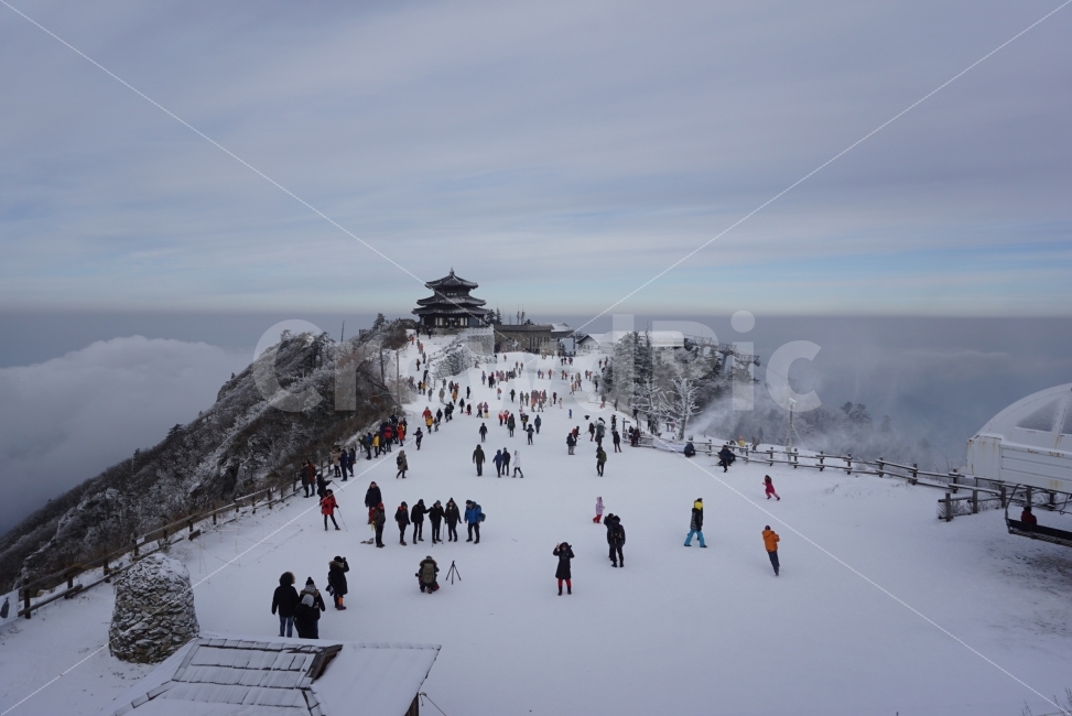 덕유산,눈꽃여행,눈꽃,덕유산설천봉,덕유산겨울,자연,풍경,nature,landscape,겨울,계절,winter,season,outdoors,옥외,slope,경사