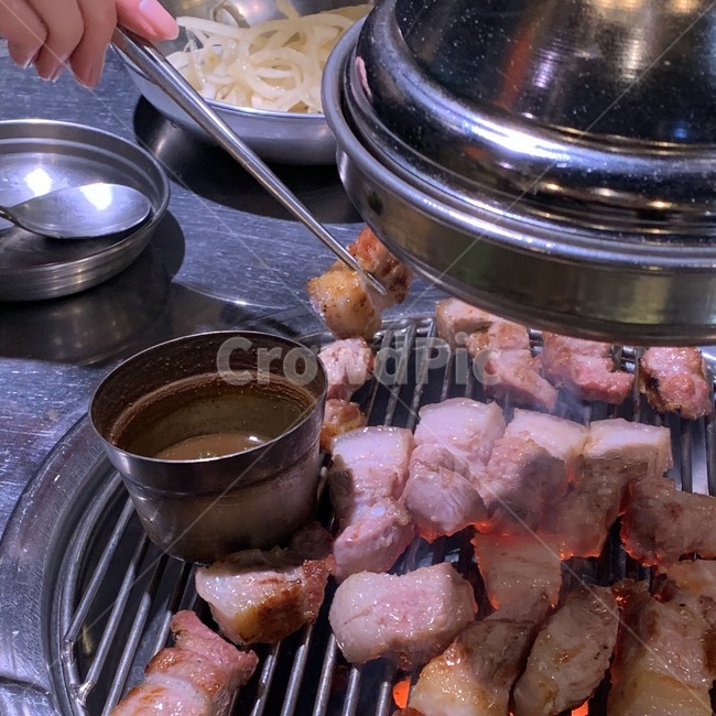돼지고기,삼겹살,목살,흑돼지,제주도고기,음식,외식,한국바베큐,음식,식재료,요리,food,cook,meal,dishes,food reserves,육류,고기,meat,한식,한국음식,한국요리,korean food,korean dishes,korean meal,korean cook