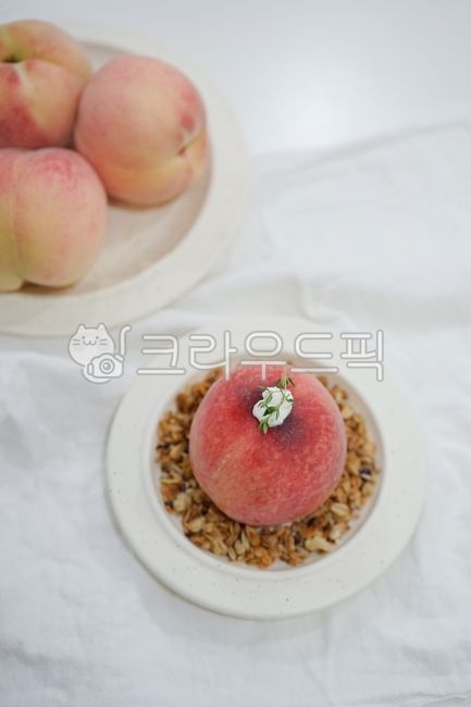 Greek Peach,fruit,Greek Momo,peach,Momogrik,water uniform,food