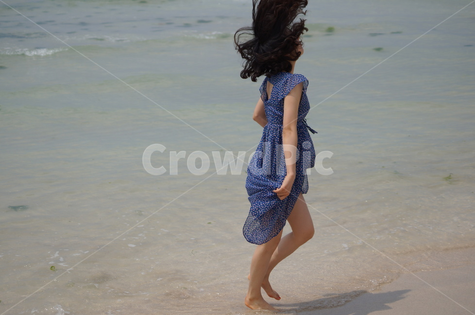 바다,해변,협재,제주,원피스,파란색,자유,person,sea,해변,바다,beach,sea,사람,인물,인간,human,person,여성,여자,woman,female,lady,여행,휴가,traveling,vacation,trip