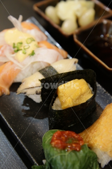 우니,전복,성게알,모듬초밥,연어초밥,음식,식재료,요리,food,cook,meal,dishes,food reserves,수산물,해산물,fishery products,seafood,일식,일본음식,일본요리,Japanese food,Japanese dishes,Japanese meal,Japanese cook