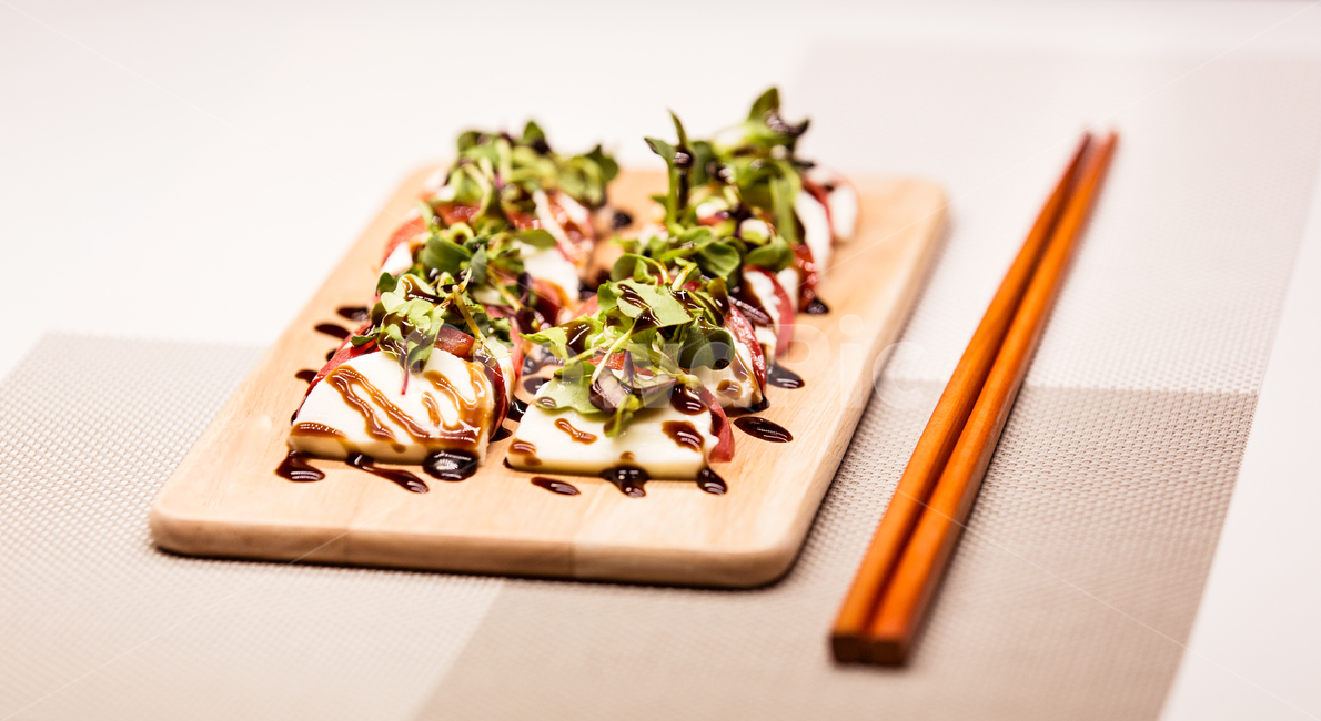 caprese,카프레제,insalataallacaprese,모차렐라,토마토,이탈리아,음식,food,샐러드,지중해,젓가락,red,요리,capresesalad,음식,식재료,요리,food,cook,meal,dishes,food reserves