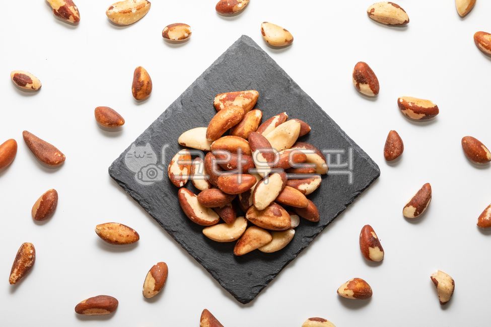 seed,kernel,seeds,nut,food,grains,brazil nuts,nuts,grain,heap,brazilnut