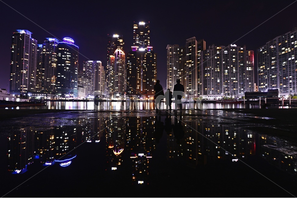 부산,해운대,마린시티,마천루,마천루야경,마천루반영,바다,human,인간,person,사람,city,시티,town,도시,building,건물,건축물,건물외관,exterior,building,structure,architecture,construction