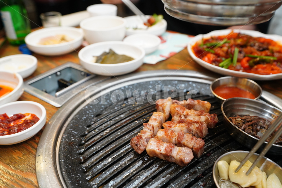 고기,구이,한식,음식,육식,육류,불판,안주,먹거리,푸드,돼지,음식,식재료,요리,food,cook,meal,dishes,food reserves,육류,고기,meat