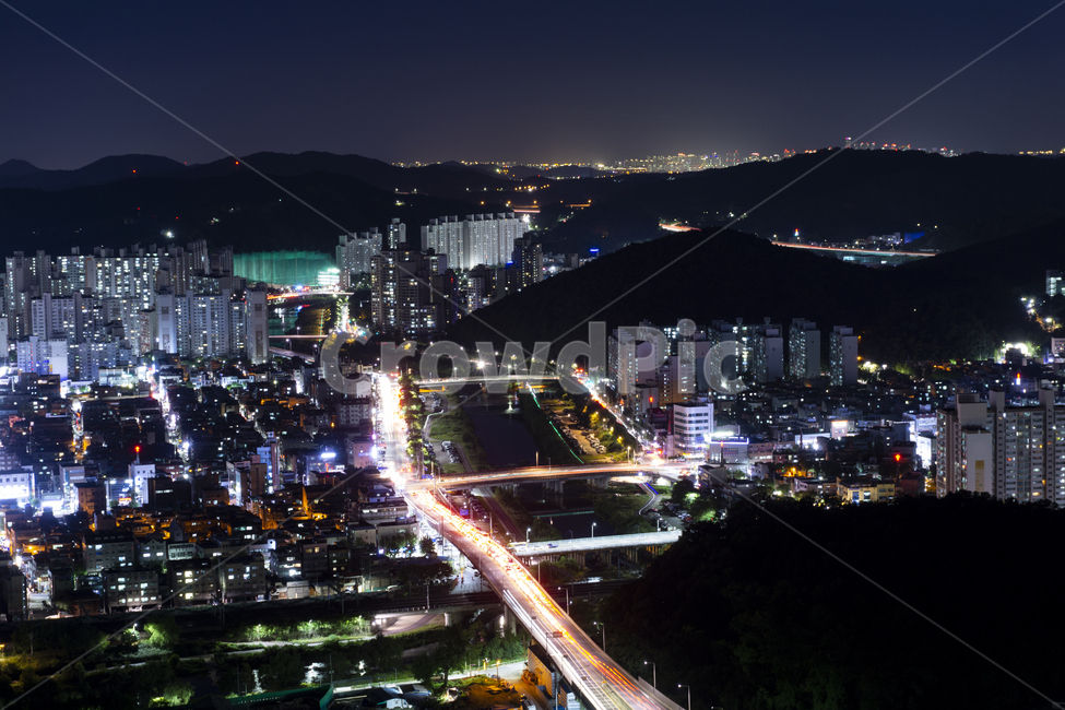 architecture,건축물,lighting,야경,nightscape,nightview,빛,light,조명,가로등,밤,afternoon,한국,아시아,asia,korea,도로,궤적,apartment,department,아파트,outdoors,옥외,landscape,경치,nature,자연,scenery,풍경,aerialview,조감도,city,시티,urban,어반,building,town,건물,도시,metropolis,중심지,안양,야경,밤,풍경,nightscape,night,landscape,도시,city,한국도시풍경,한국도시경관,korea cityscape