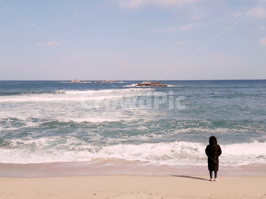 하늘,바다,모래,사람,풍경,자연,풍경,nature,landscape,해변,바다,beach,sea,사람,인물,인간,human,person,ocean,대양,water,물,outdoors,옥외,shoreline,해안선