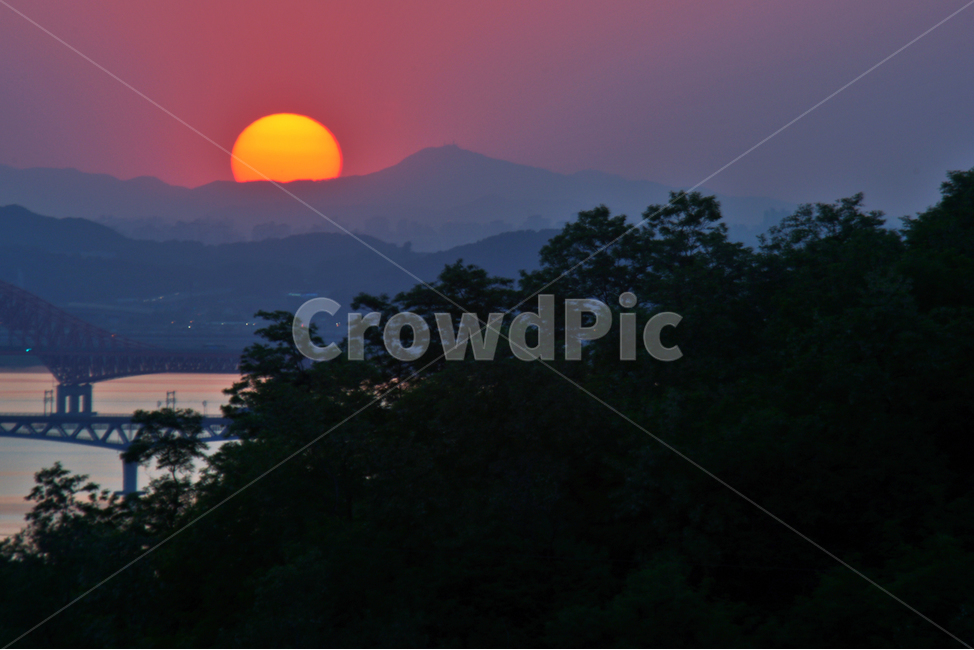 일몰,지는해,붉은해,석양,해,붉은구름,마곡대교,방화대교,한강,자연,풍경,nature,landscape,한국자연풍경,한국자연경관,korea nature landscape,outdoors,옥외