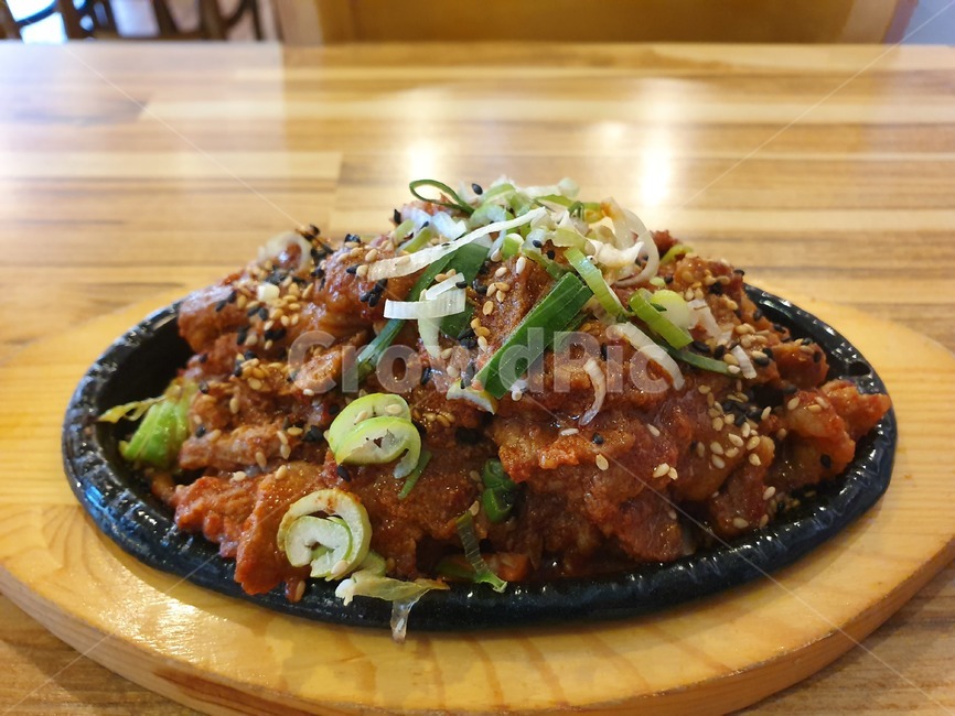 제육볶음,돼지고기,소울푸드,dish,요리,meal,식사,food,식품,음식,식재료,요리,food,cook,meal,dishes,food reserves,한식,한국음식,한국요리,korean food,korean dishes,korean meal,korean cook