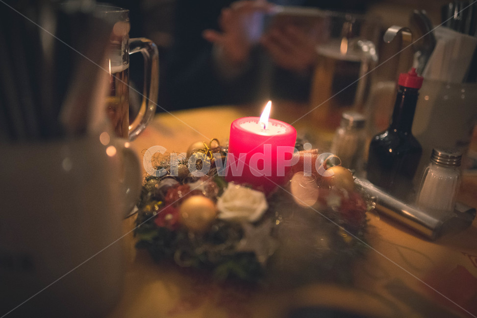 크리스마스,양초,캔들,candle,분위기,빨간색,red,테이블,불빛