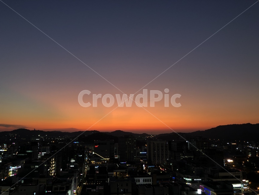 nature,자연,outdoors,옥외,경치,풍경,scenery,하늘,sky,황혼,dusk,붉은하늘,redsky,주황,밤하늘,노을,밤,저녁