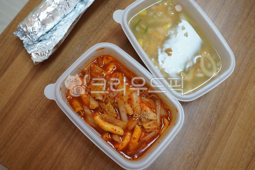 meal,soup,fish cake,snack,Fish cake,tteokbokki,packaging container,food,snack bar