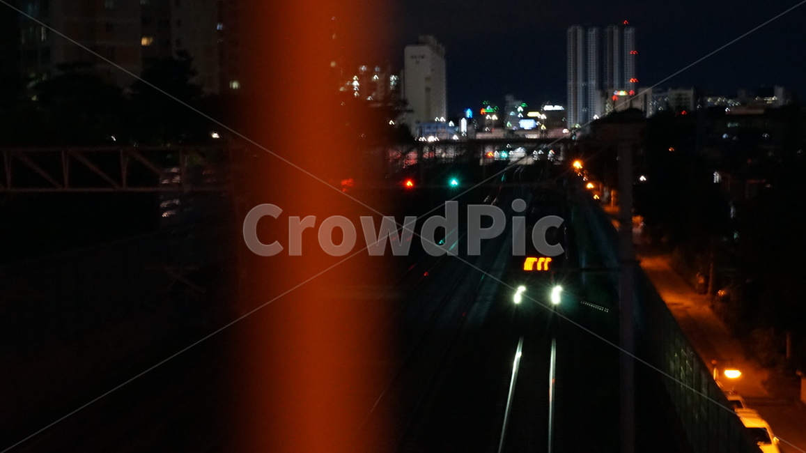 지하철,철조망,밤,야경,심야,새벽,야경,밤,풍경,nightscape,night,landscape,교통,교통수단,traffic,transportation,road,도로,flare,플레어,light,빛