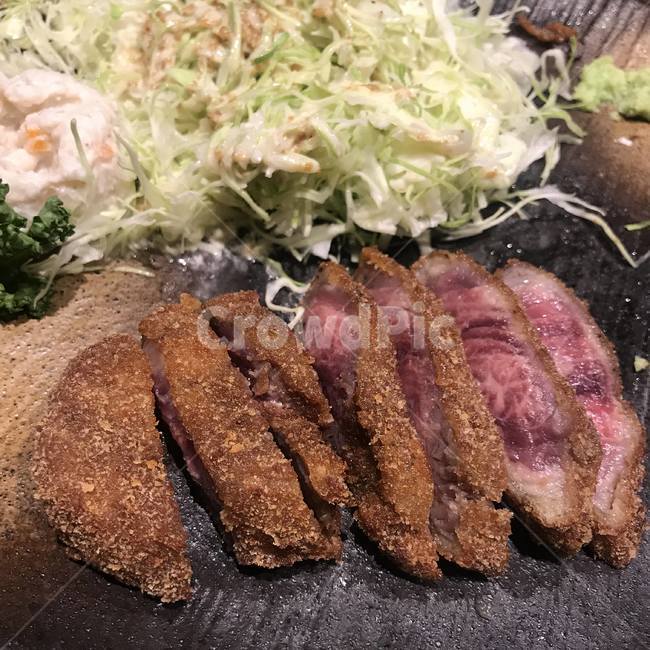 규카츠,돈카츠,일본음식,스테이크,후쿠오카규카츠,모토무라규카츠,모토무라,일식,음식,음식,식재료,요리,food,cook,meal,dishes,food reserves,일식,일본음식,일본요리,Japanese food,Japanese dishes,Japanese meal,Japanese cook