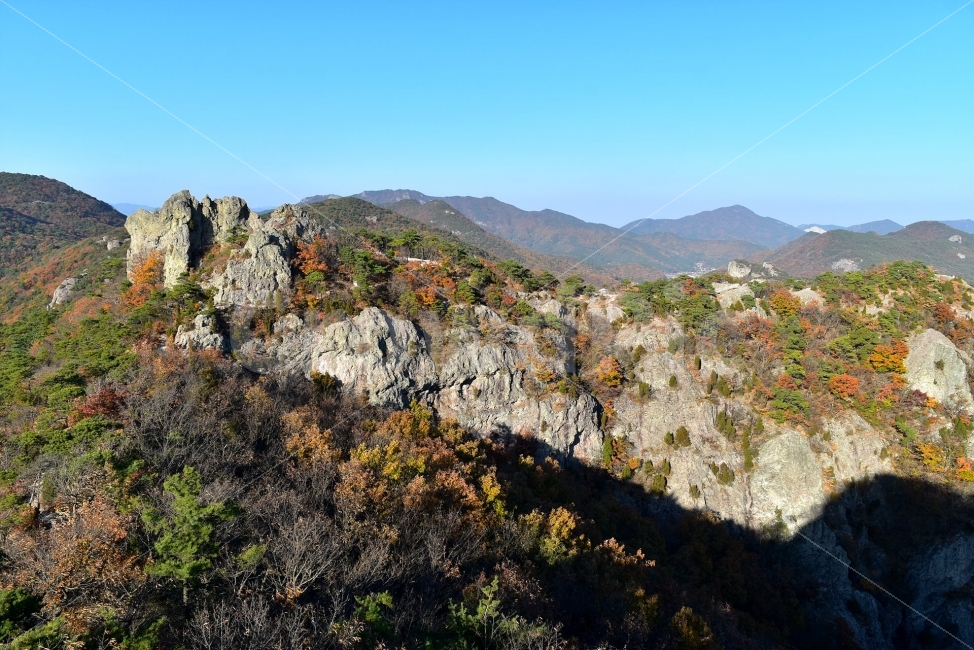 선운산,선운사,도솔천,가을,풍경,단풍,자연,탐방,파란하늘,가을색,오색,울긋불긋,알록달록,그림같은,칼라풀,뷰티플,아름다운,힐링,감성,정취,산세,명산,100대명산,nature,산,등산,트레킹,풍경사진,비경,경치,가을사진,가을색채,가을의정취,맑음,청명,사진,낙조대,가을,계절,fall,autumn,season,자연,풍경,nature,landscape,한국자연풍경,한국자연경관,korea nature landscape,outdoors,옥외,mountain