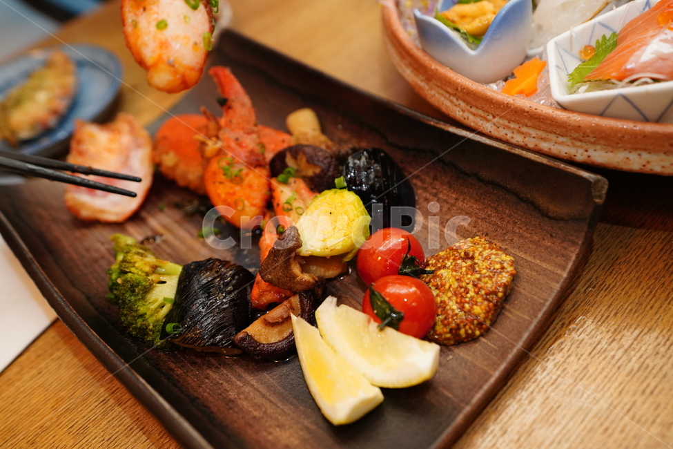 음식,안주,먹거리,회,푸드,해산물,시푸드,해물,토마토,색감,접시,생선,음식,식재료,요리,food,cook,meal,dishes,food reserves,수산물,해산물,fishery products,seafood
