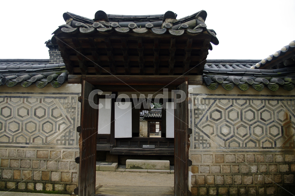 낙선재,창덕궁,고궁,한옥,전통가옥,기와지붕,건축,traditional,문,문양,무늬,전통,한국전통,한국문화,korean traditional,korean culture,건축물,건물외관,exterior,building,structure,architecture,construction