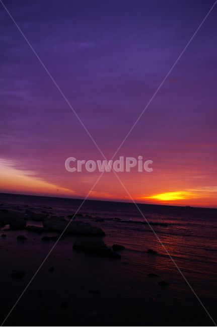 바다,하늘,구름,풍경,해맞이,일출,sunrise,자연,풍경,nature,landscape,outdoors,옥외,dawn,새벽,red sky,붉은 하늘,sunset,일몰,sky,dusk,황혼