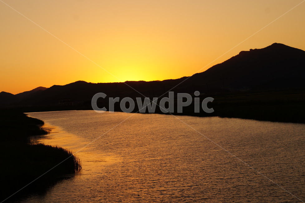 일몰,해넘이,풍경,노을,자연,자연,풍경,nature,landscape,outdoors,옥외,dawn,새벽,red sky,붉은 하늘,sunset,sky,하늘,dusk,황혼,sunlight,햇빛