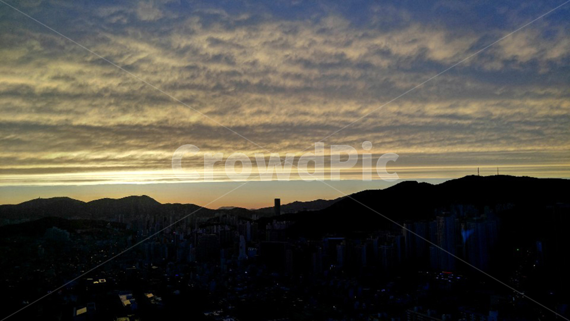구름,해질녘,석양,sky,sunset,하늘,특이한구름,mountain
