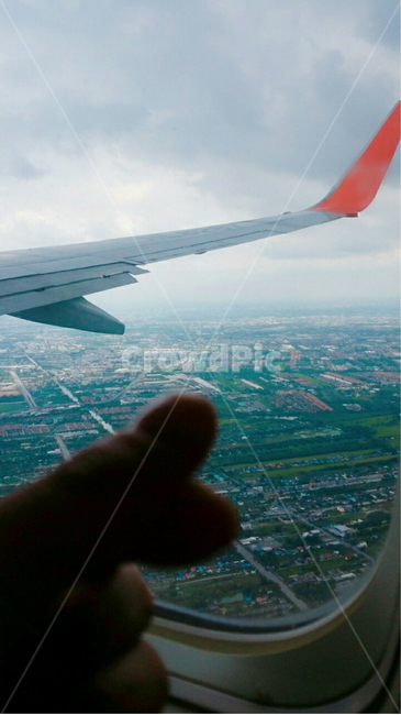 outdoors,옥외,nature,자연,scenery,경치,landscape,aerialview,조감도,vehicle,차량,transportation,항공기,aircraft,구름,하늘,마을,도시,풍경,창밖