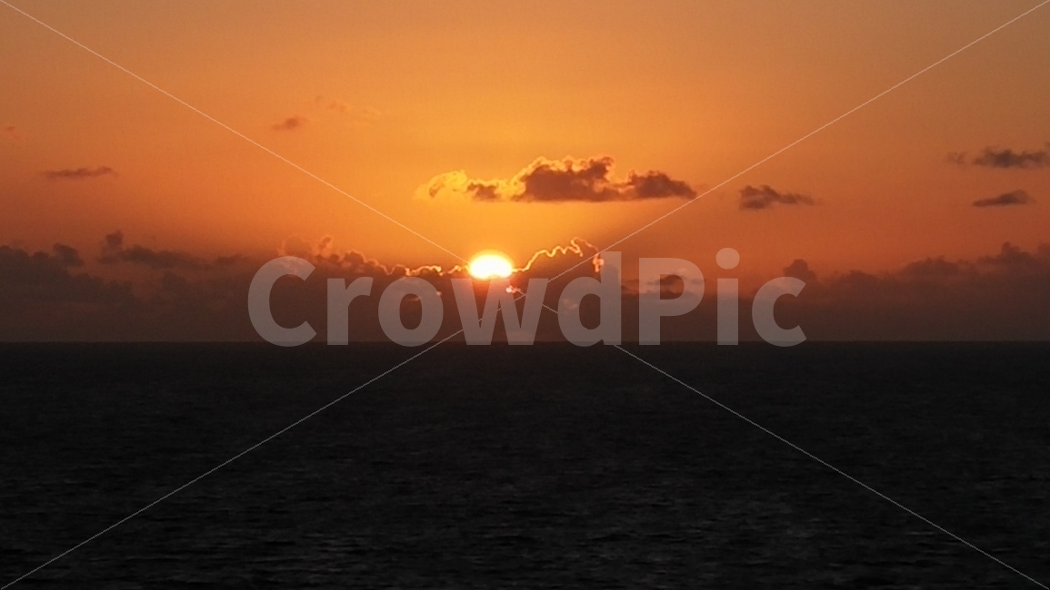일몰,석양,에프터선셋,저녁노을,낙조,sunset,aftersunset,구름,뭉게구름,가을하늘,하늘,태양,해,달,자연,풍경,nature,landscape,outdoors,옥외,sunlight,햇빛,sky,dusk,황혼,red sky,붉은 하늘,dawn,새벽