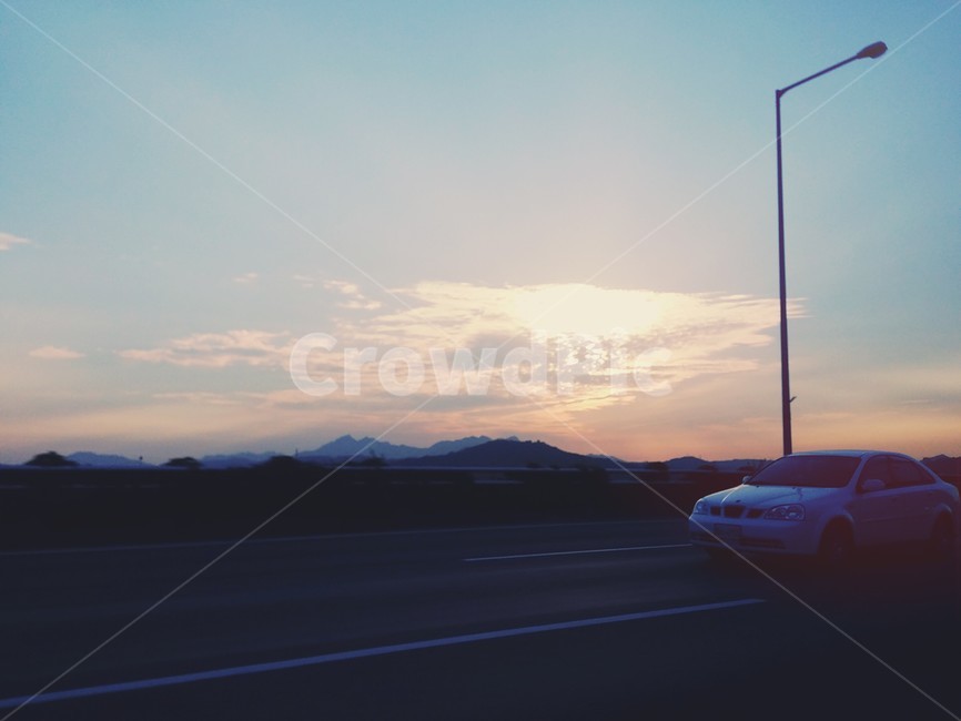 하늘,일출,차,고속도로,새벽,sky,sunrise,가로등,streetlight,car,highway,earlymorning