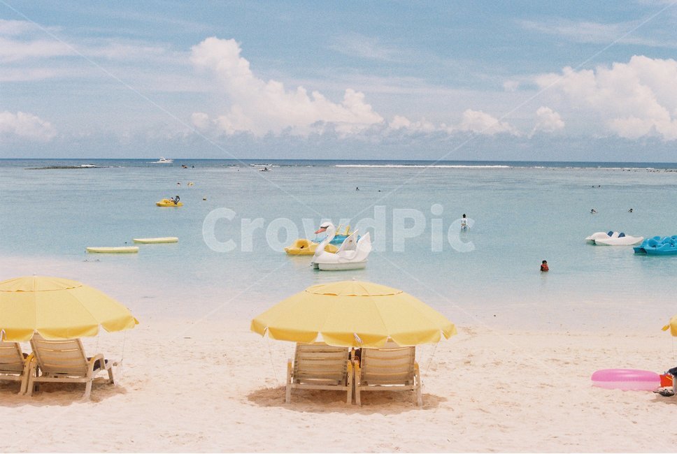 바다,여름,괌,야자수,파랑,투몬비치,비치,해변,summer,sea,guam,sunshine,일몰,하늘,blue,cloud,구름,여름,계절,summer,season,자연,풍경,nature,landscape,해변,바다,beach,sea,여행,휴가,traveling,vacation,trip,감성,sensible,feeling,색깔,색상,색채,색감,color sense,color sensitivity,feeling of color,watercraft,선박,vehicle,차량,transportation,교통,boat,보트