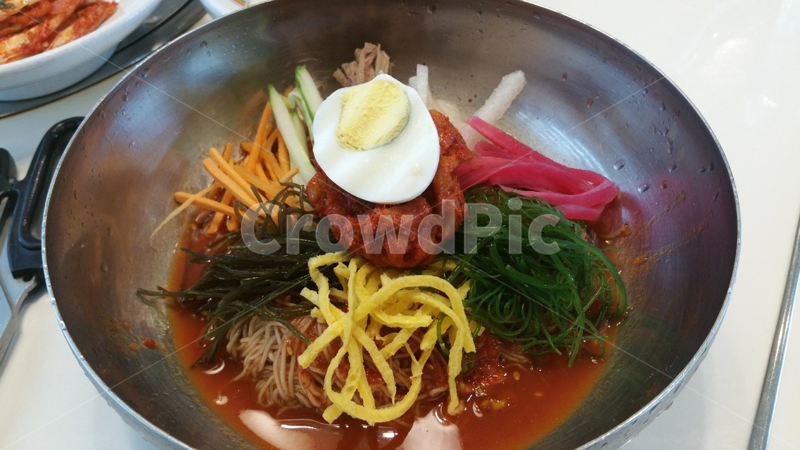 고명,비빔국수,계란고명,무채,국수,당근채,음식,식재료,요리,food,cook,meal,dishes,food reserves,면류,면요리,noodles,한식,한국음식,한국요리,korean food,korean dishes,korean meal,korean cook