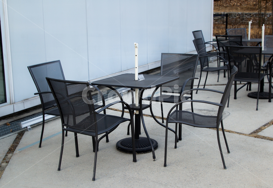 야외,테이블,의자,카페,식당,여가,휴식,커피,relax,black,coffee,terrace,nobody,street,background,furniture,restaurant,outdoor,design,cafe,break,breaktime,empty,table,chair,테라스,거리,인테리어,실내디자인,interior design