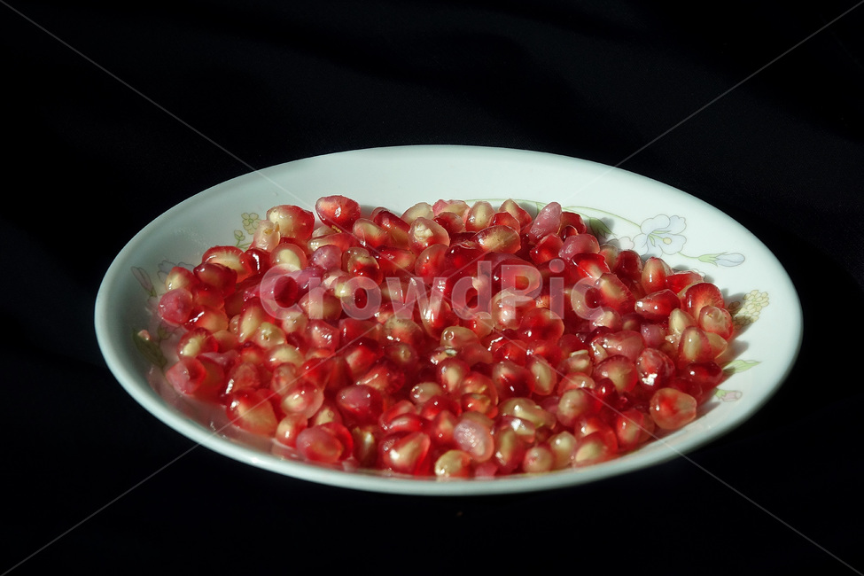 식물,과일,석류,서류알,열매,빨강씨,가을,접시,과일,열매,fruit