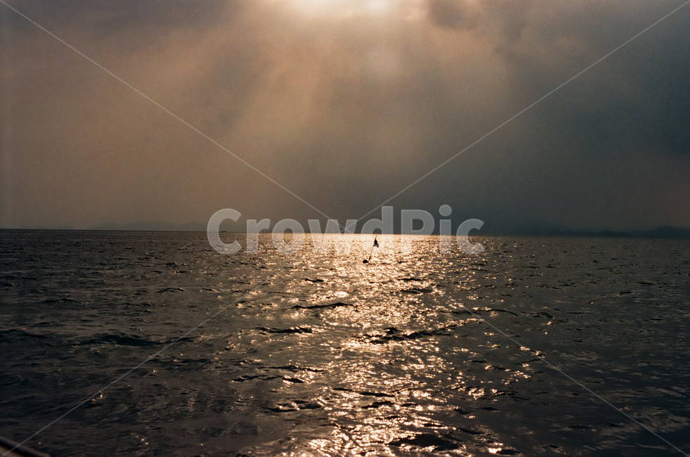 바다,태양,노을,물결,그림자,자연,풍경,nature,landscape,leisure activities,레저 활동,adventure,모험