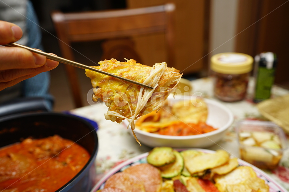 전,부침개,음식,막걸리,명절,배달,먹방,푸드,안주,안줏거리,일상,먹거리,한식,한국음식,한국인,코리안,일상사진,음식,식재료,요리,food,cook,meal,dishes,food reserves,한식,한국음식,한국요리,korean food,korean dishes,korean meal,korean cook,디저트,간식,후식,dessert,snack