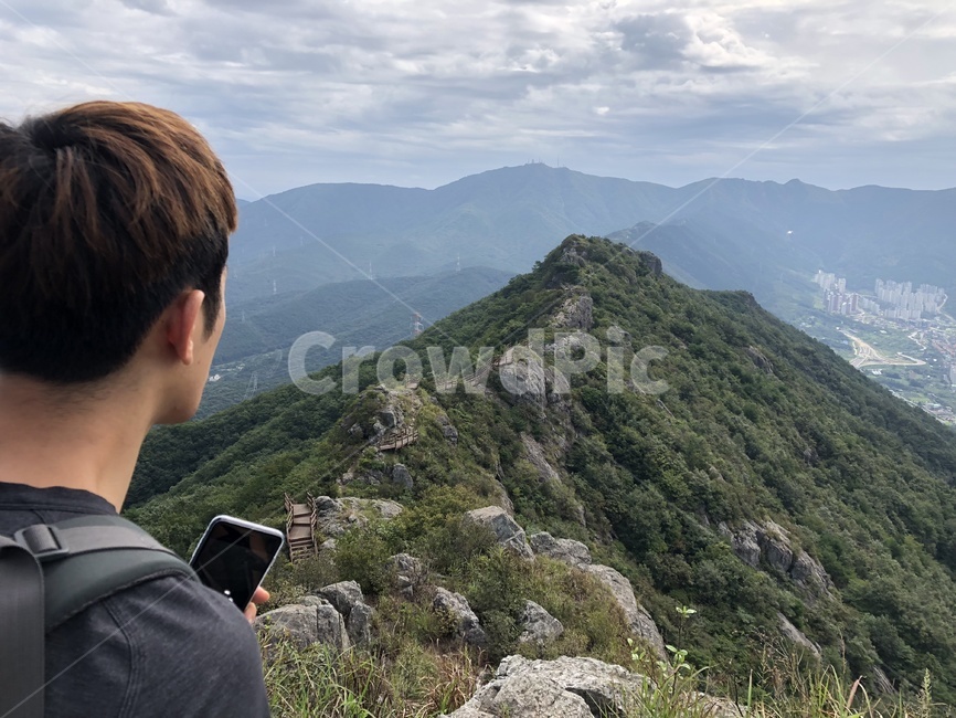 등산,백패킹,mountain,정상,hiking,사람,인물,인간,human,person,남성,남자,man,male,여행,휴가,traveling,vacation,trip