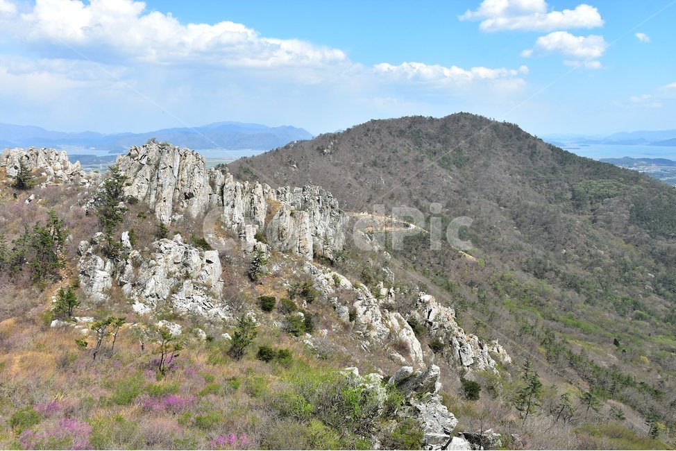 주작산,덕룡산,종주,진달래,풍경,기암,바위,비경,봄풍경,진달래꽃,강진,명산,산행,등산,마운틴,힐링,mountain,landscape,자연,natural,자연,풍경,nature,landscape,한국자연풍경,한국자연경관,korea nature landscape,outdoors,옥외,wilderness,황야,slope,경사