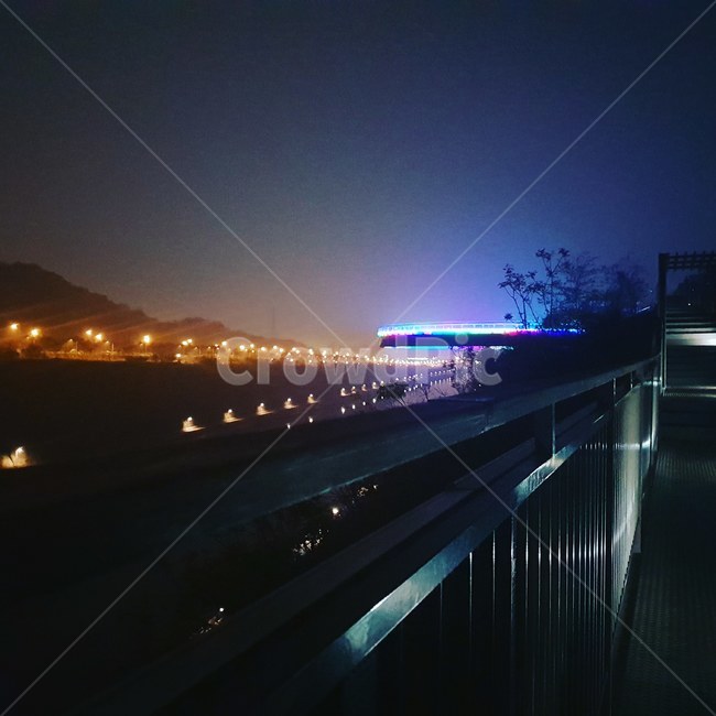 야간,조명,조화,분위기,다리,야경,밤,풍경,nightscape,night,landscape,road,도로,freeway,고속 도로,bridge,building,건물