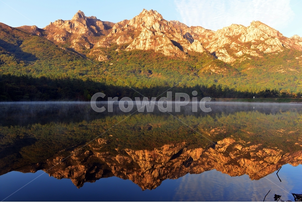 영암,사자저수지,월출산,월출산반영,아침,물안개,nature,자연,outdoors,옥외,mountain,산,mountainrange,산맥,water,물,자연,풍경,nature,landscape,한국자연풍경,한국자연경관,korea nature landscape