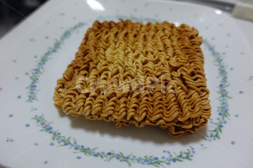 간식,라면땅,과자,주전부리,생라면,라면사리,음식,food,음식,식재료,요리,food,cook,meal,dishes,food reserves,디저트,간식,후식,dessert,snack