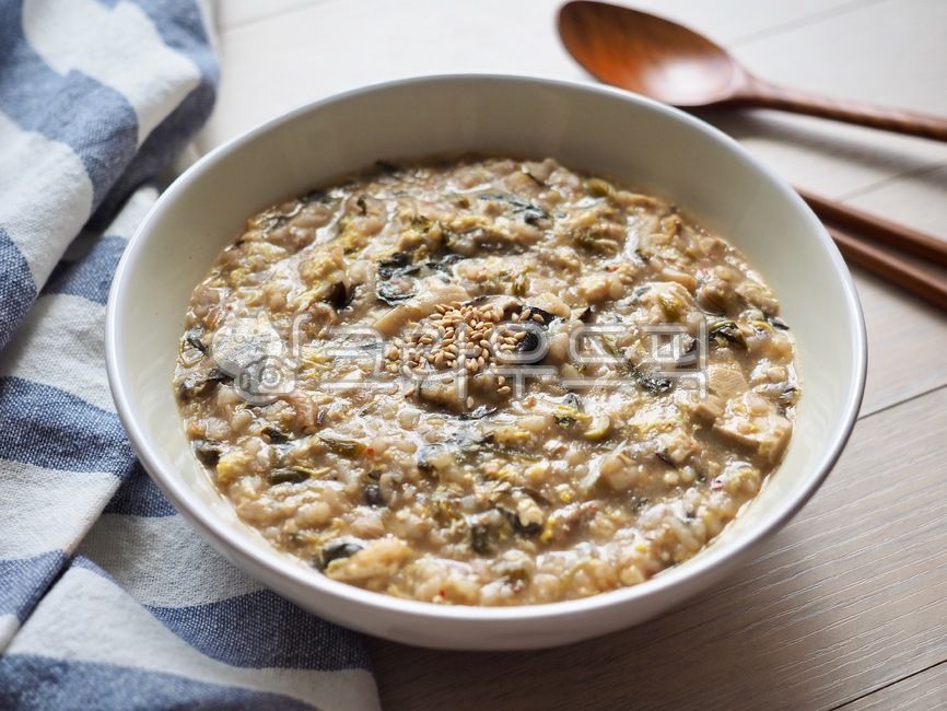 misoporridge,lunch,asianfood,wellbeing,Korean food,Asian food,diet,tradition,Soybean paste porridge,koreanfood,rice,food,porridge,korea,background,breakfast