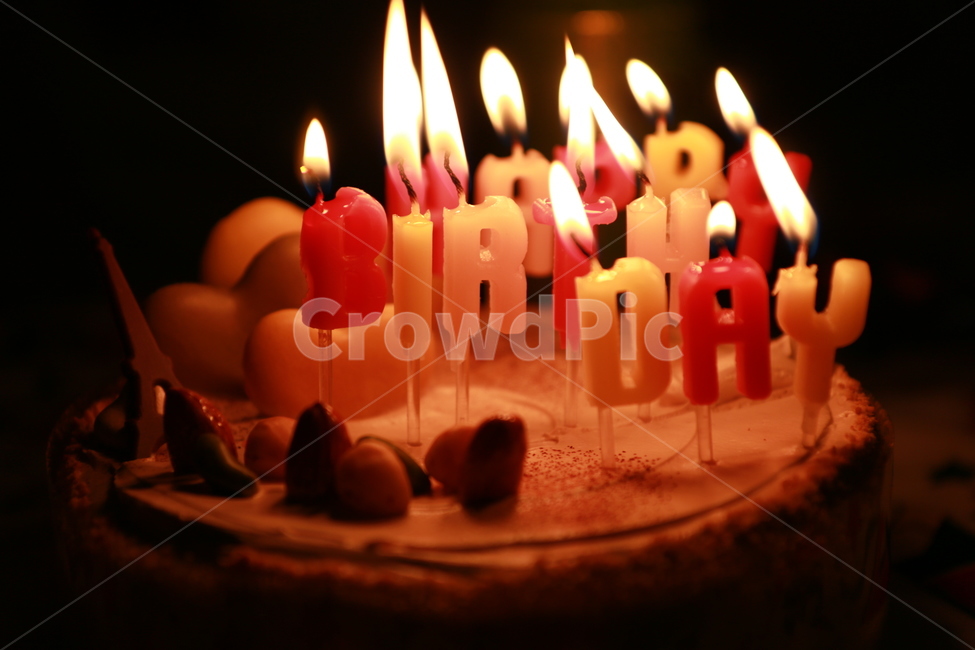 생일케이크,케이크,생일,파티,birthday,cake,초,candle,party,기념일,가족,친구,happybirthday,생일초,기념일,축하,anniversary,congratulation,celebrate,celebration,음식,식재료,요리,food,cook,meal,dishes,food reserves,빵,bread