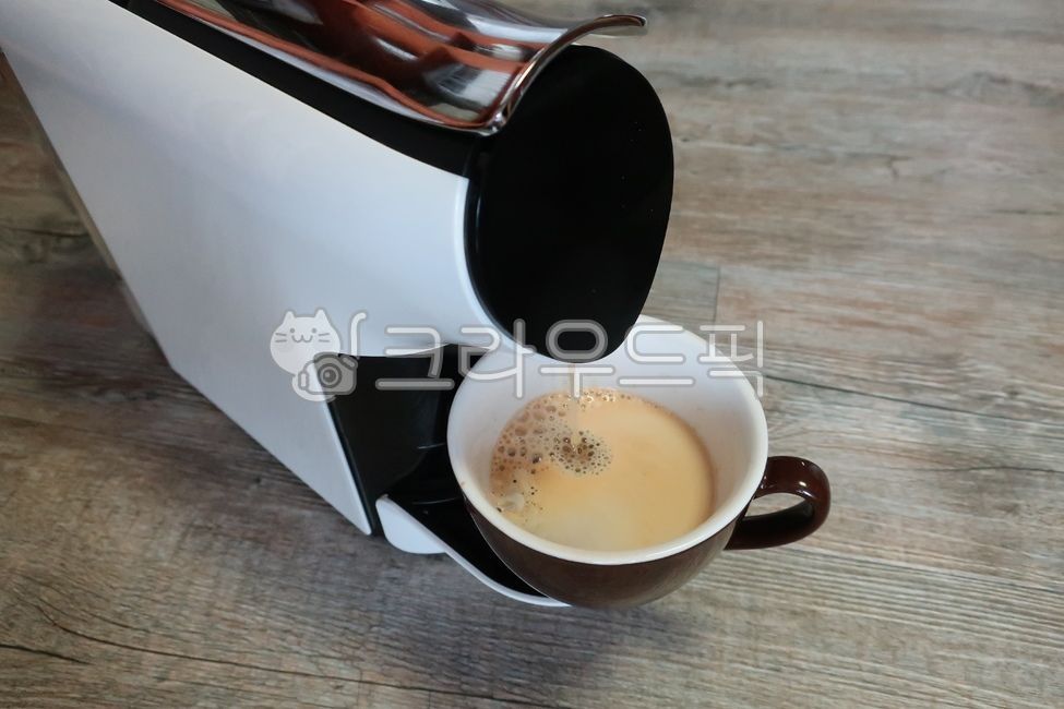 capsule,machine,coffee,beverage,Espresso,household,equipment,Americano,small type,extraction,coffee machine