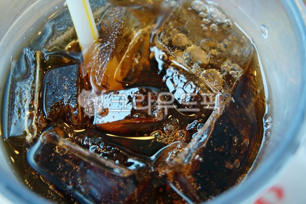 Ice americano,black coffee,cool,iced,cool drink,icedamericano,americano,cafe,coffee,beverage,Americano,icedcoffee,iced coffee