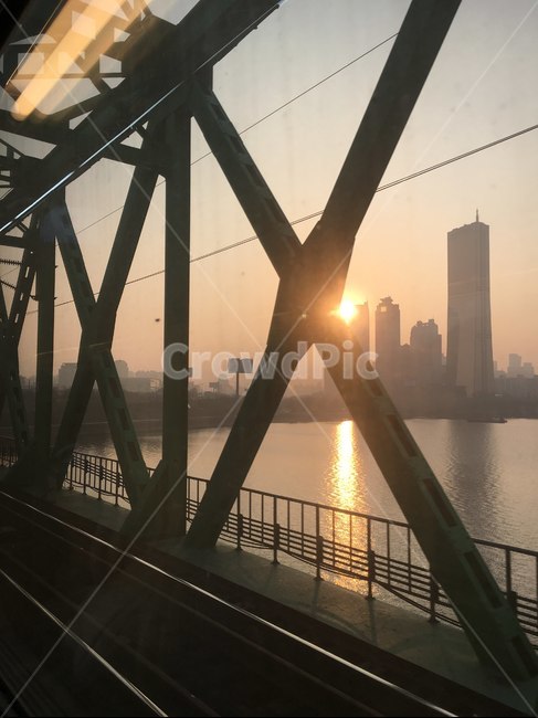 저녁,서울,한강,한강철교,도시풍경,교통,교통수단,traffic,transportation