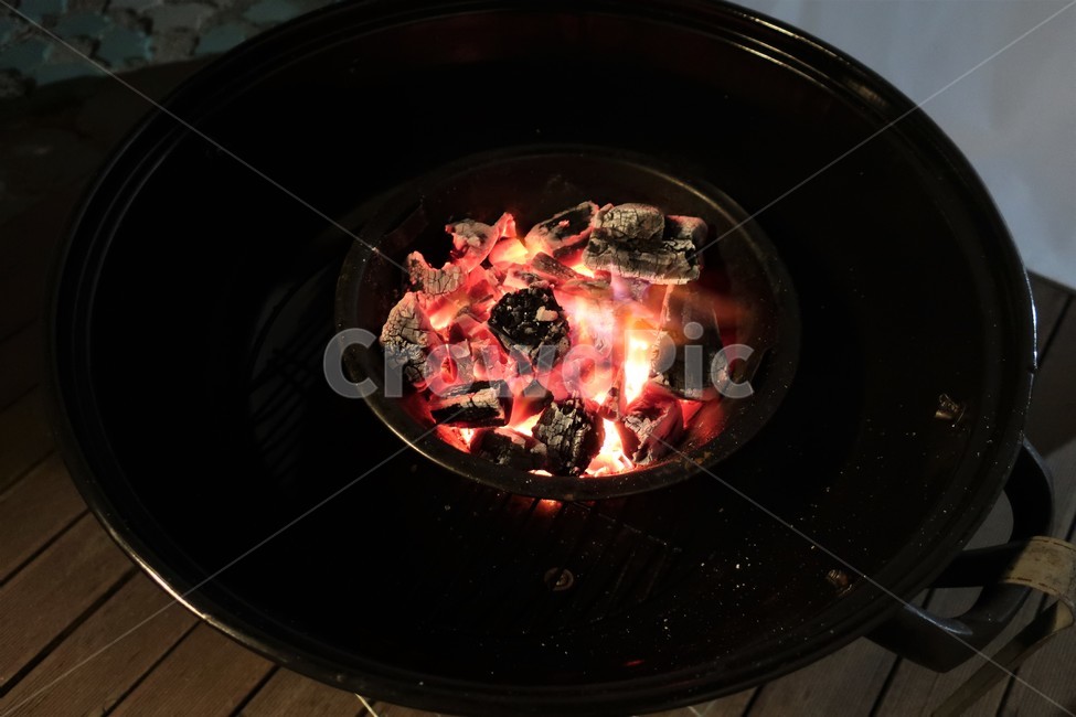 캠핑,바비큐,훈제,그릴,화로,숯불,불,화력,점화,가열
