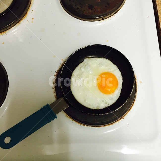 계란,계란프라이,프라이팬,달걀프라이,달걀,음식