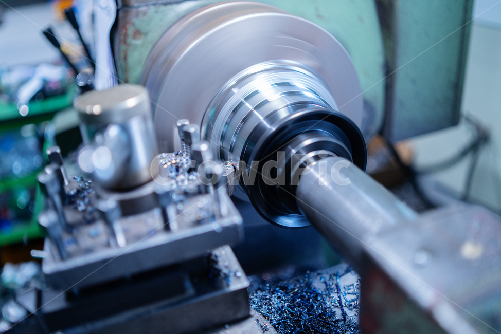 lathe,production,grinding,processing machine,operator,Peacock,manufacturing,worker,milling,factory,process,millingmachine,technician,engineer,shelf,turner,grind,machine,machine tools,milling machine