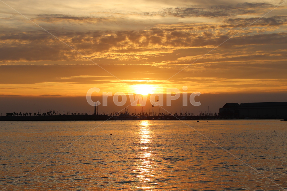sunset,sunlight,햇빛,nature,자연,outdoors,일몰,dawn,새벽,sky,하늘,redsky,붉은하늘,dusk,황혼,자연,풍경,nature,landscape,옥외,red sky,붉은 하늘