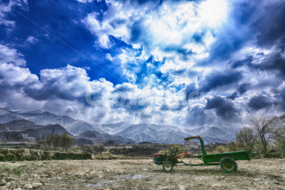경운기,풍경,눈,하늘,구름,겨울,nature,sky,cloud,산,mountain,hdr,겨울,계절,winter,season,자연,풍경,nature,landscape,한국자연풍경,한국자연경관,korea nature landscape,교통,교통수단,traffic,transportation,outdoors,옥외