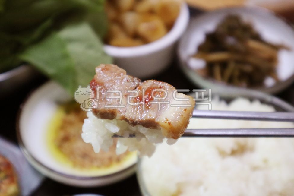meal,side dish,pork belly,to cook,meat,cooking,pork,pig,Ssam cuisine